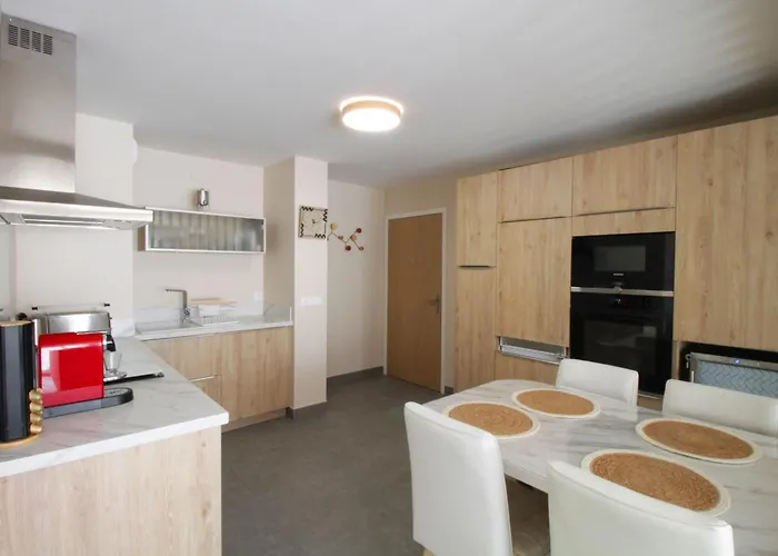 アパート New T3 With Air Conditioning 2 Steps From The エクスレバン